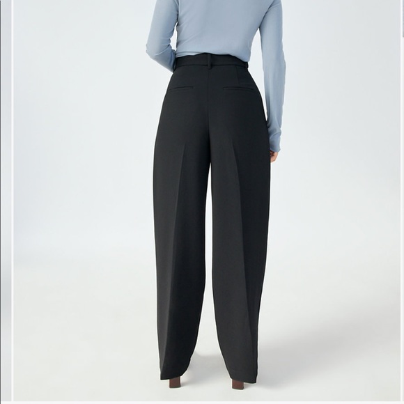 ARITZIA WILFRED EFFORTLESS PANT - SIZE 0 - SHORT LENGTH - BLACK - BACKORDERED - Picture 5 of 7